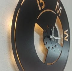 Bmw Logosu Tasarımlı Işıklı Duvar Saati