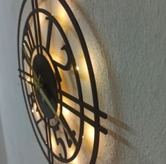 Modern Tasarımlı Işıklı Şık Duvar Saati