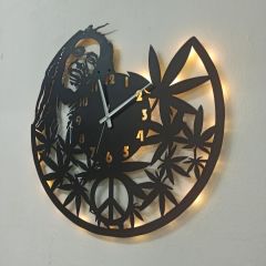 Bob Marley Tasarımlı Işıklı Duvar Saati – Dekoratif ve Şık